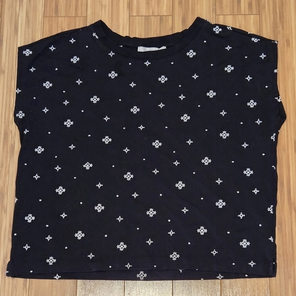 LOFT Tops - Loft Black and White Patterned Top